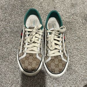 Gucci tennis shoes